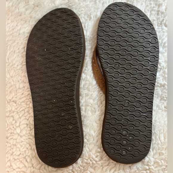 8.5 Women’s Reef Flip Flop Sandals - Picture 6 of 6